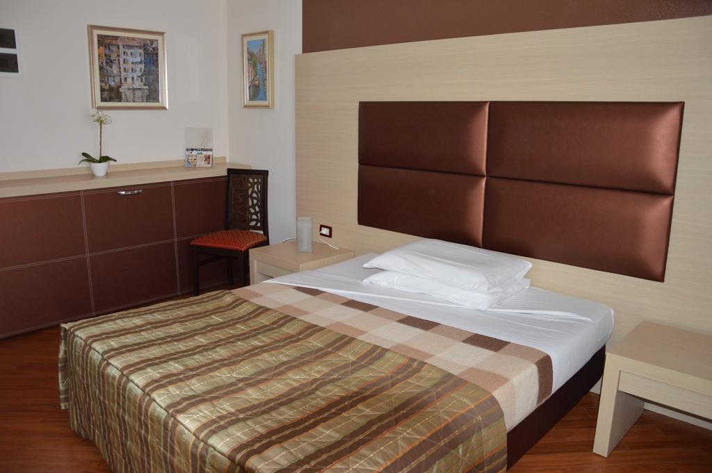 Hotel Dulcinea Muggia Exterior photo