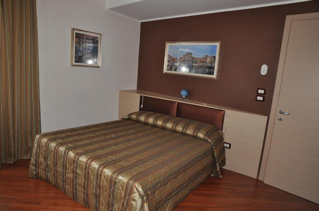 Hotel Dulcinea Muggia Exterior photo