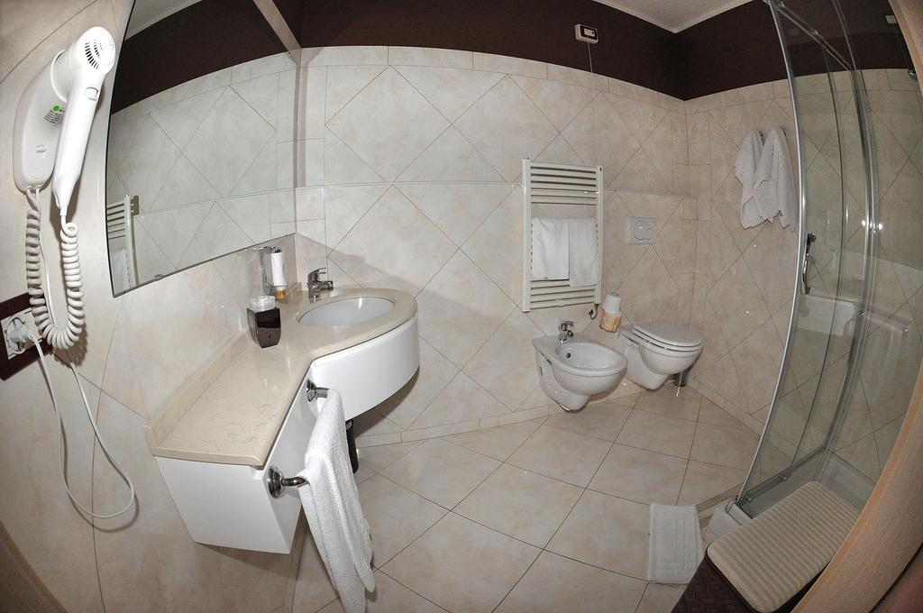 Hotel Dulcinea Muggia Room photo